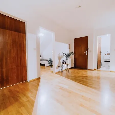 Grosse 3 Wallersheim Mit Pkw Stellplatz Apartamento Coblença